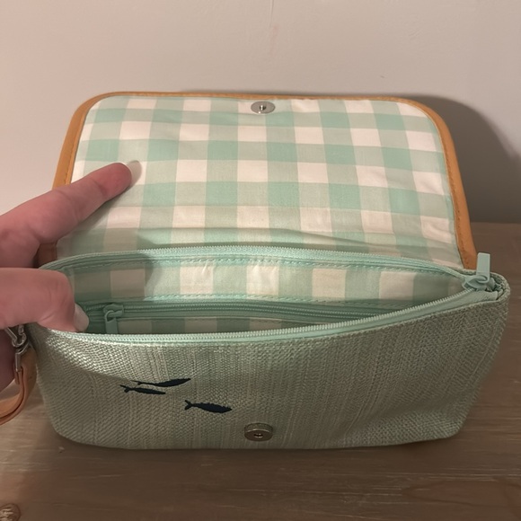 Vera Bradley Turtle Coral Gingham Interior Large Wristlet - Picture 4 of 7